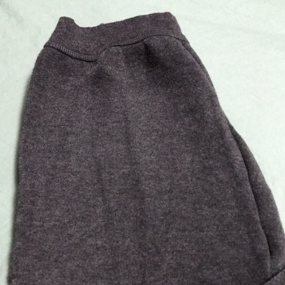 3/$15 Leggings - Picture 2 of 3